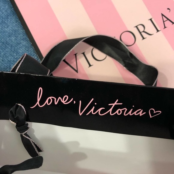 🧁LAST CHANCE Victoria’s Secret Pink Stripped Bags - Picture 2 of 6